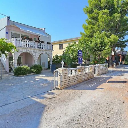 Villa Neyla วีร์ ภายนอก รูปภาพ